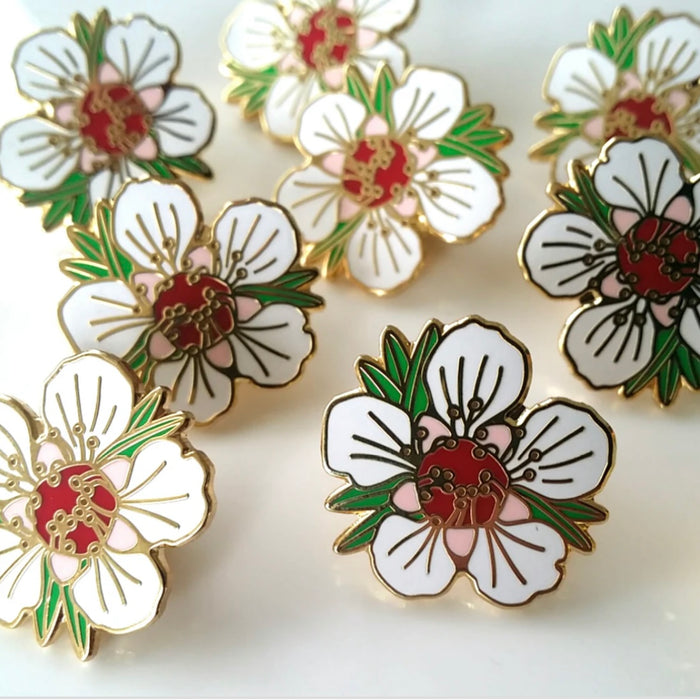 Manuka Flower Enamel Pin